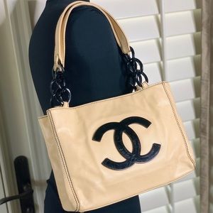 EXTEMELY RARE Beige Caviar Leather CHANEL tote.